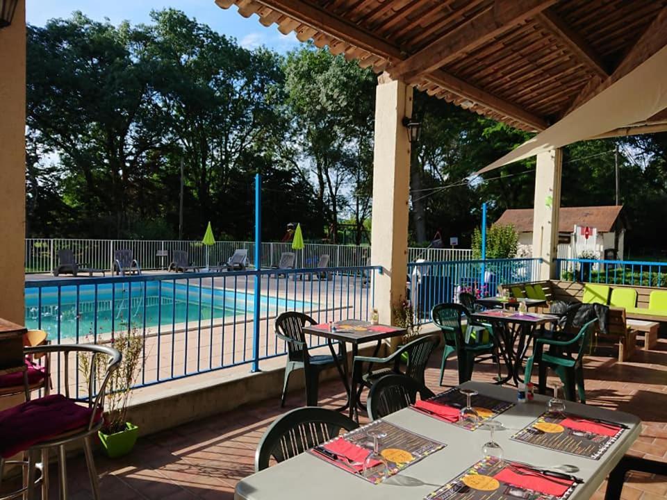 Camping Du Lion Bourg-Saint-Andéol Exterior foto